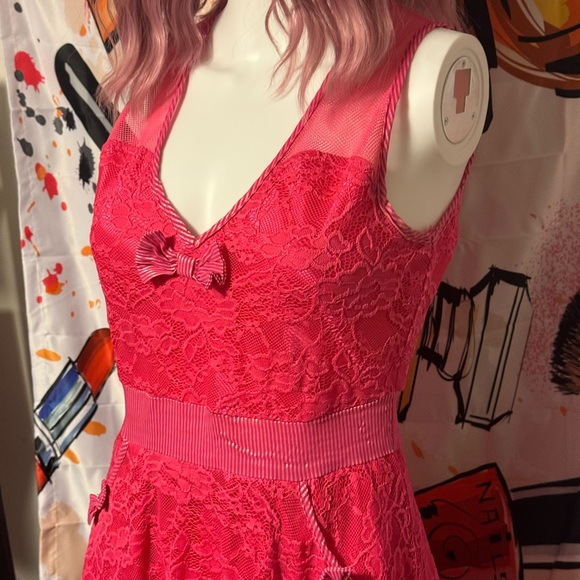 Sourpuss fuchsia lace sleeveless fashion dress with bow detailing with netting - Picture 12 of 13
